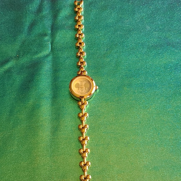 Watch - Picture 1 of 4